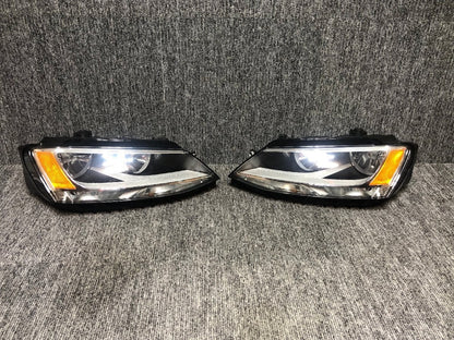 Volkswagen VW Jetta 2010 Halogen Headlights Left Right Genuine OEM