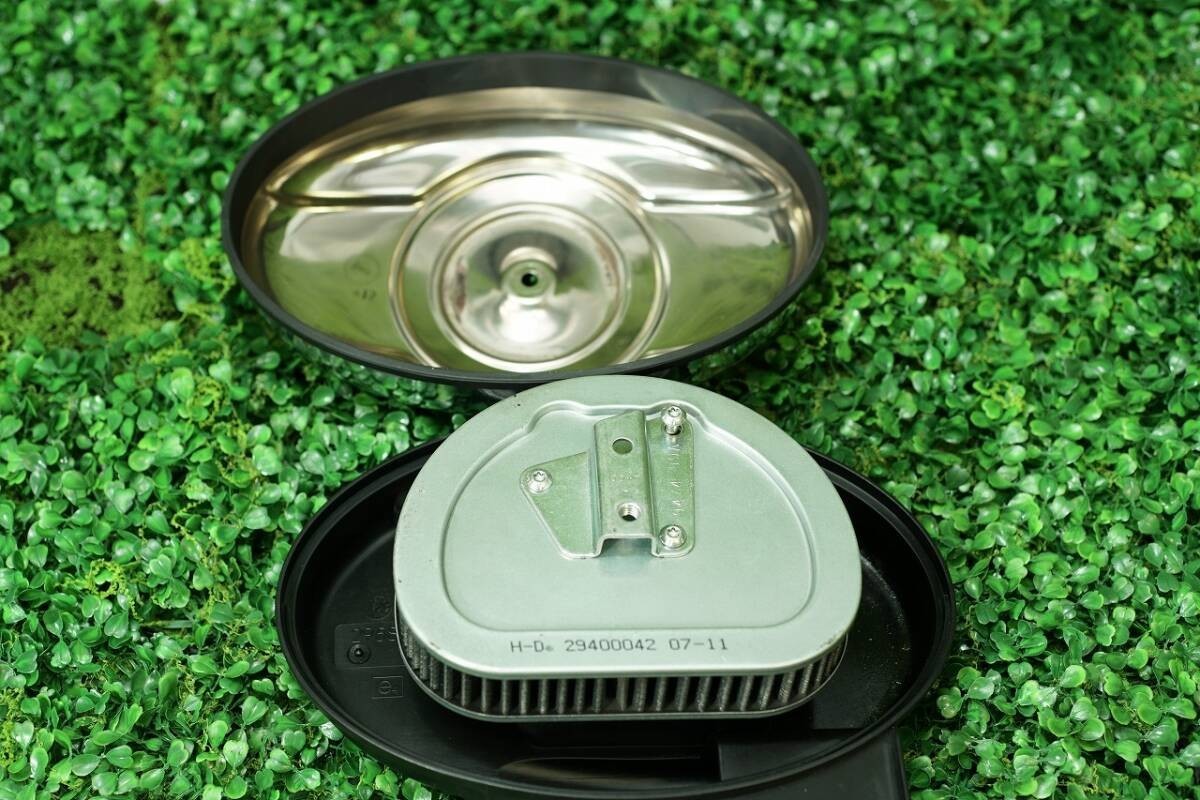 Harley-Davidson FXCW Softail Rocker Air Cleaner Box Genuine OEM