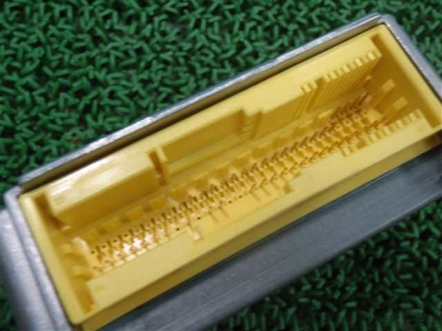 Mercedes-Benz W203 C230 C350 2005-2009 SRS Control Module 2038207385 Genuine OEM