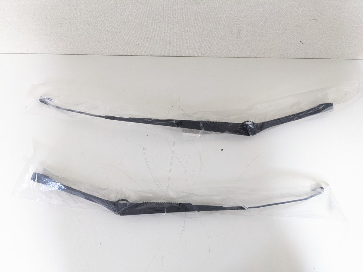 SUBARU GENUINE OEM IMPREZA 97-00 GC8 WRX Front Glass Windshield Wiper Arm Set