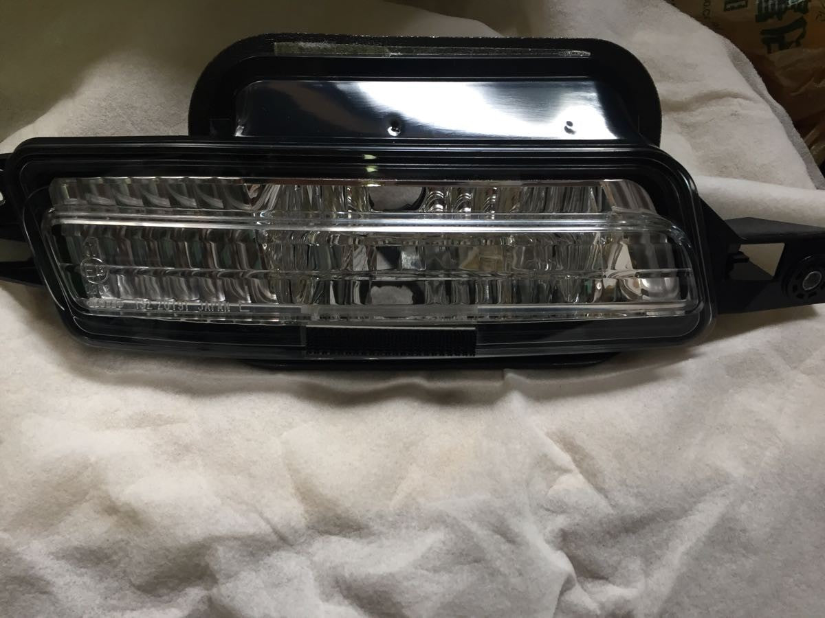 SUBARU Genuine Legacy Lens and Body Buttons Atop Lamp Left 84912AG230