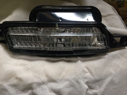 SUBARU Genuine Legacy Lens and Body Buttons Atop Lamp Left 84912AG230