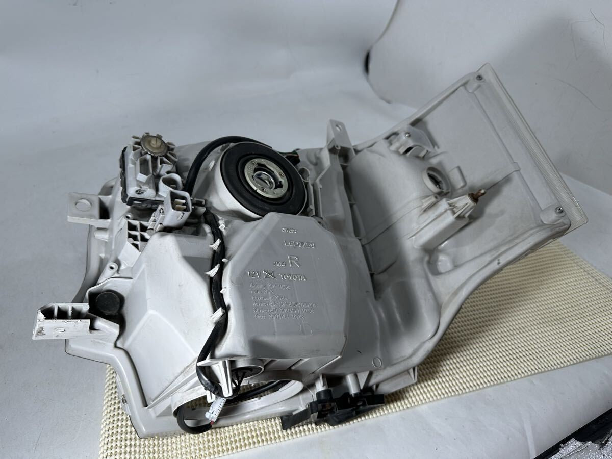 Toyota HiAce TRH KDH GDH 200 Series Right LED Headlight KOITO 26-137 OEM 2013-