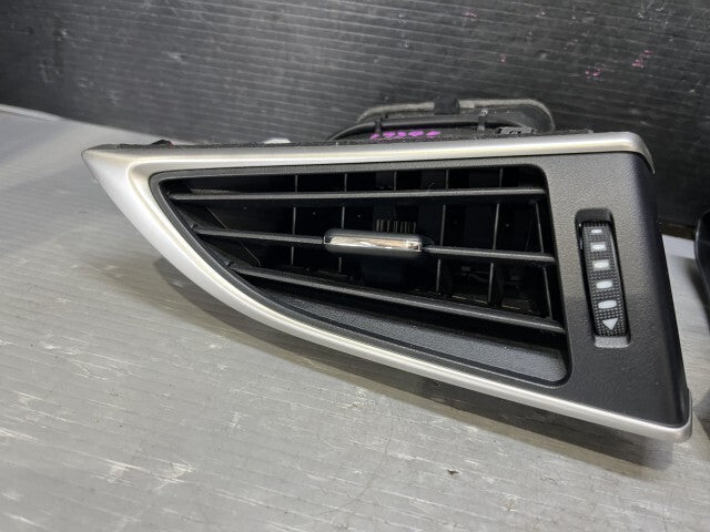Toyota Harrier ZSU60W A/C Air Vent Outlet 55650-48090 OEM Genuine JDM