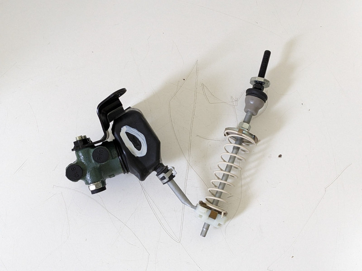 TOYOTA OEM Load Sensing Valve ASSY &amp; Spring for Hiace 47900-26543