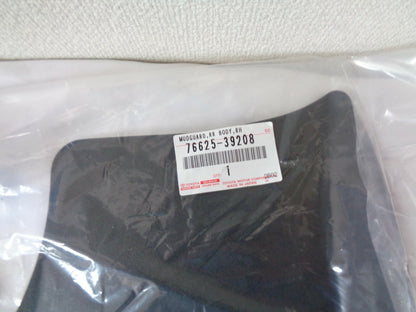 Genuine TOYOTA 89-95 PICKUP 4RUNNER HILUX 4WD Rear Mud Flaps Guards RH LH