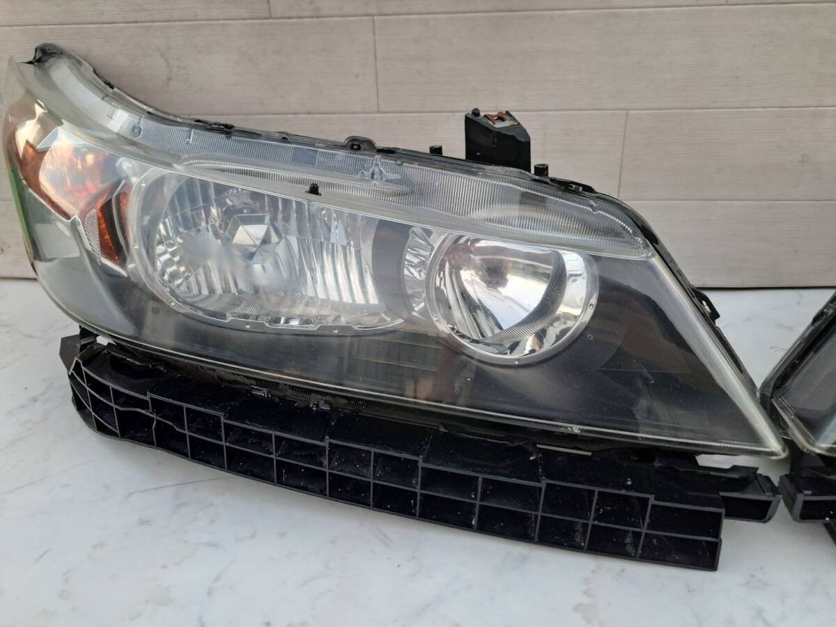 Honda Stream RN6 RN7 RN8 RN9 Early Model Headlight Xenon HID KOITO 100-22652 OEM