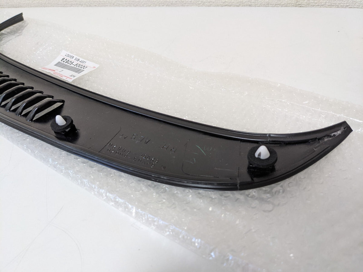 Genuine Toyota Land Cruiser 80 FJ80 Rear Louver Quarter Side Window Vent Set