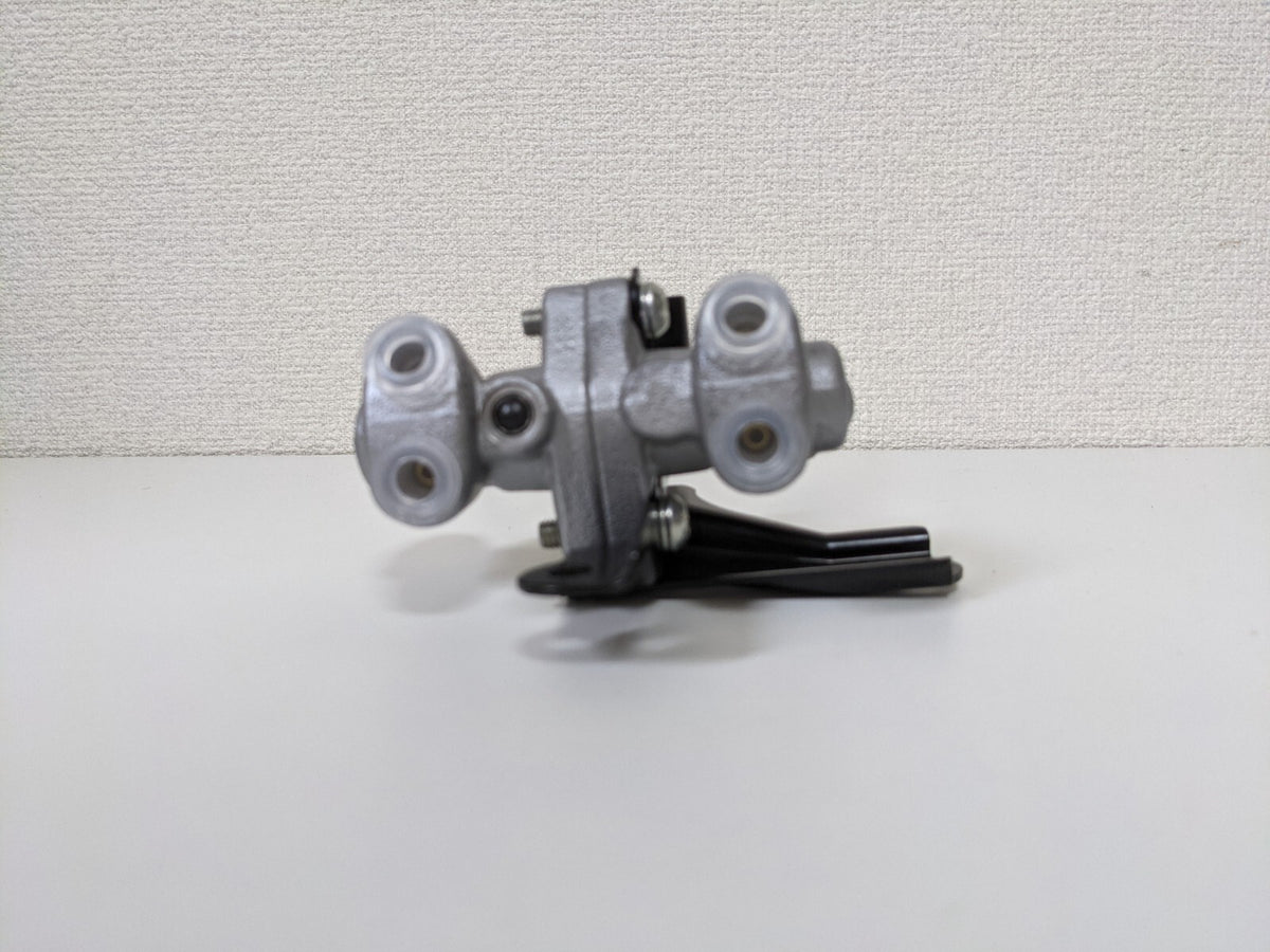 46210-SR3-013 Honda Genuine Brake Portioning Dual Valve 92-95 Civic Integra OEM