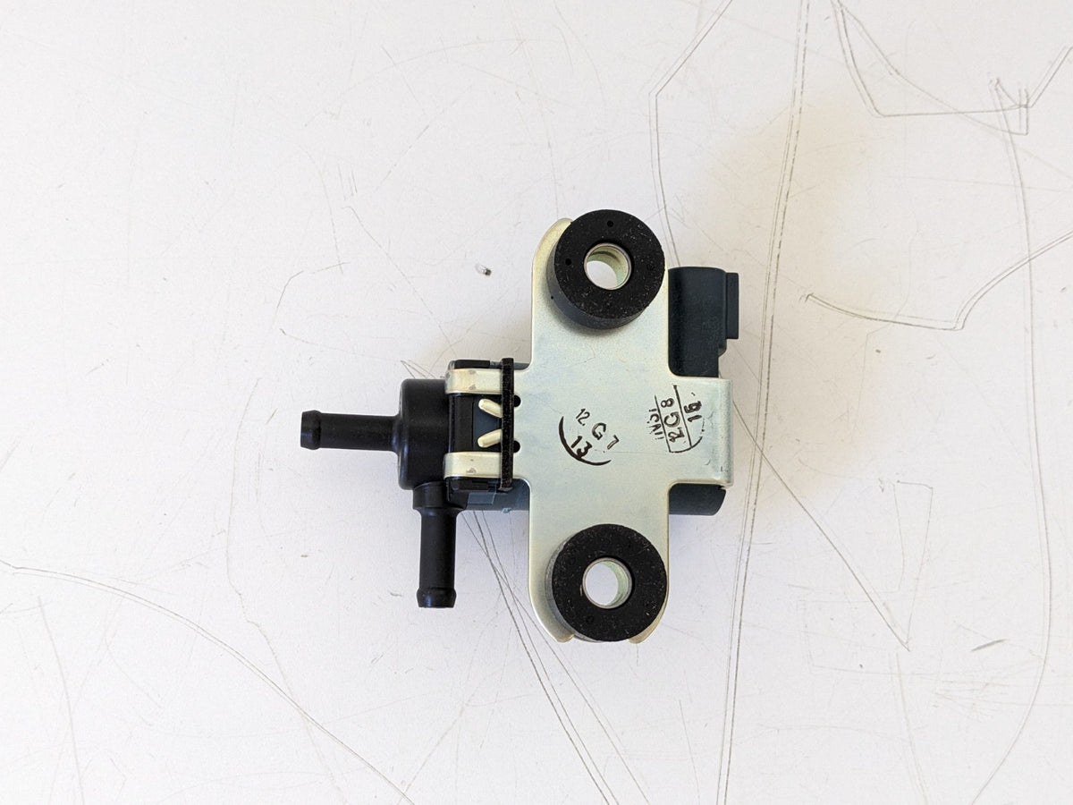 SUBARU OEM IMPREZA WRX GC8 2002-2003 Genuine Duty Solenoid Valve Assy 16102AA160