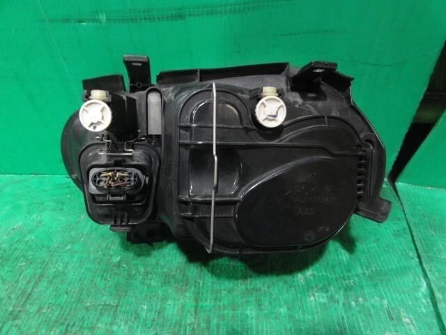 Volkswagen VW Golf GH-1JAZJ Right Headlight