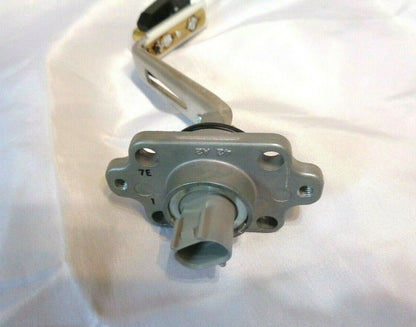 8949160010 GENUINE Toyota SENSOR, ENGINE OIL 89491-60010 OEM