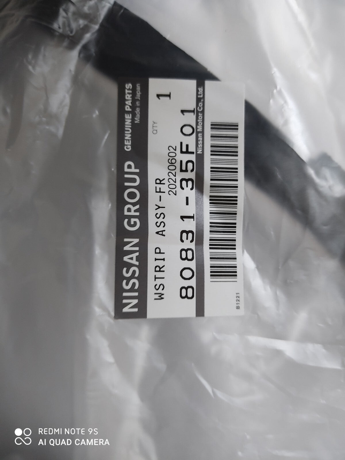 80831-35F01 80830-35F01 NISSAN INFINITI 180SX Silvia Weather Strip Front Door