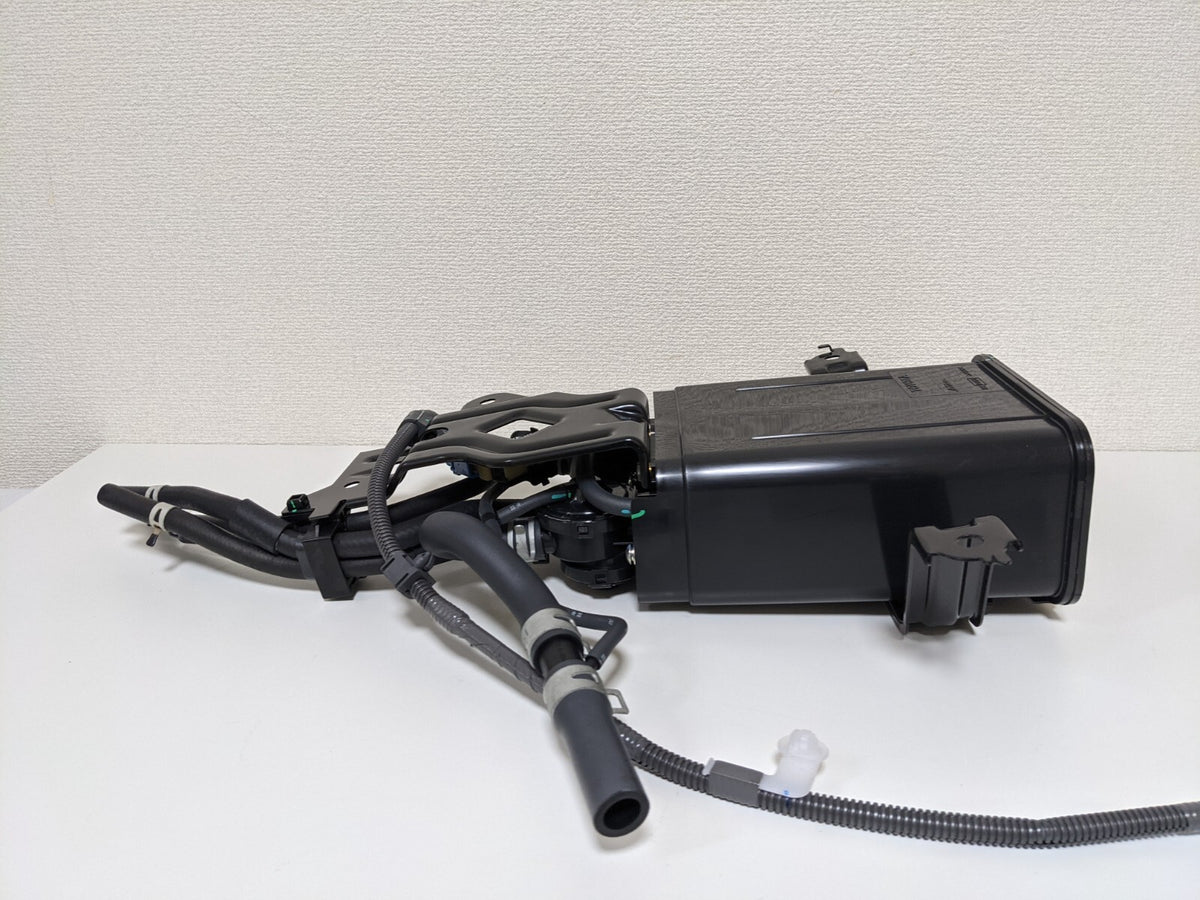 77740-35482 TOYOTA GENUINE 4RUNNER 2001-2002 EMISSION VAPOR CANISTER OEM