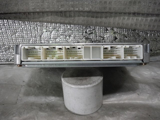 Toyota YARIS Vitz SCP13 2SZ-FE Engine Computer ECU 89666-52350 OEM JDM