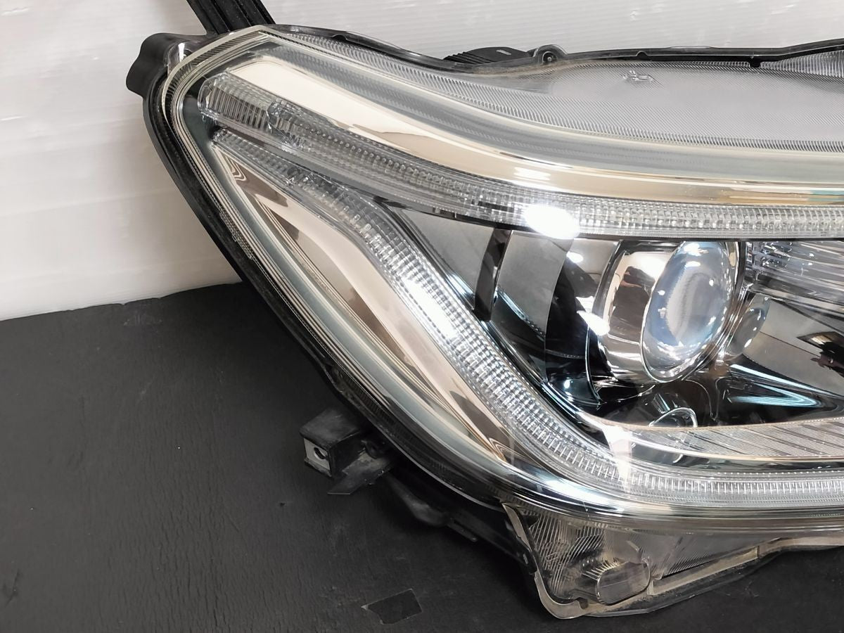 Toyota Mark X GRX130 130 Mid-term Late HID Xenon Headlight KOITO 22-358 OEM JDM