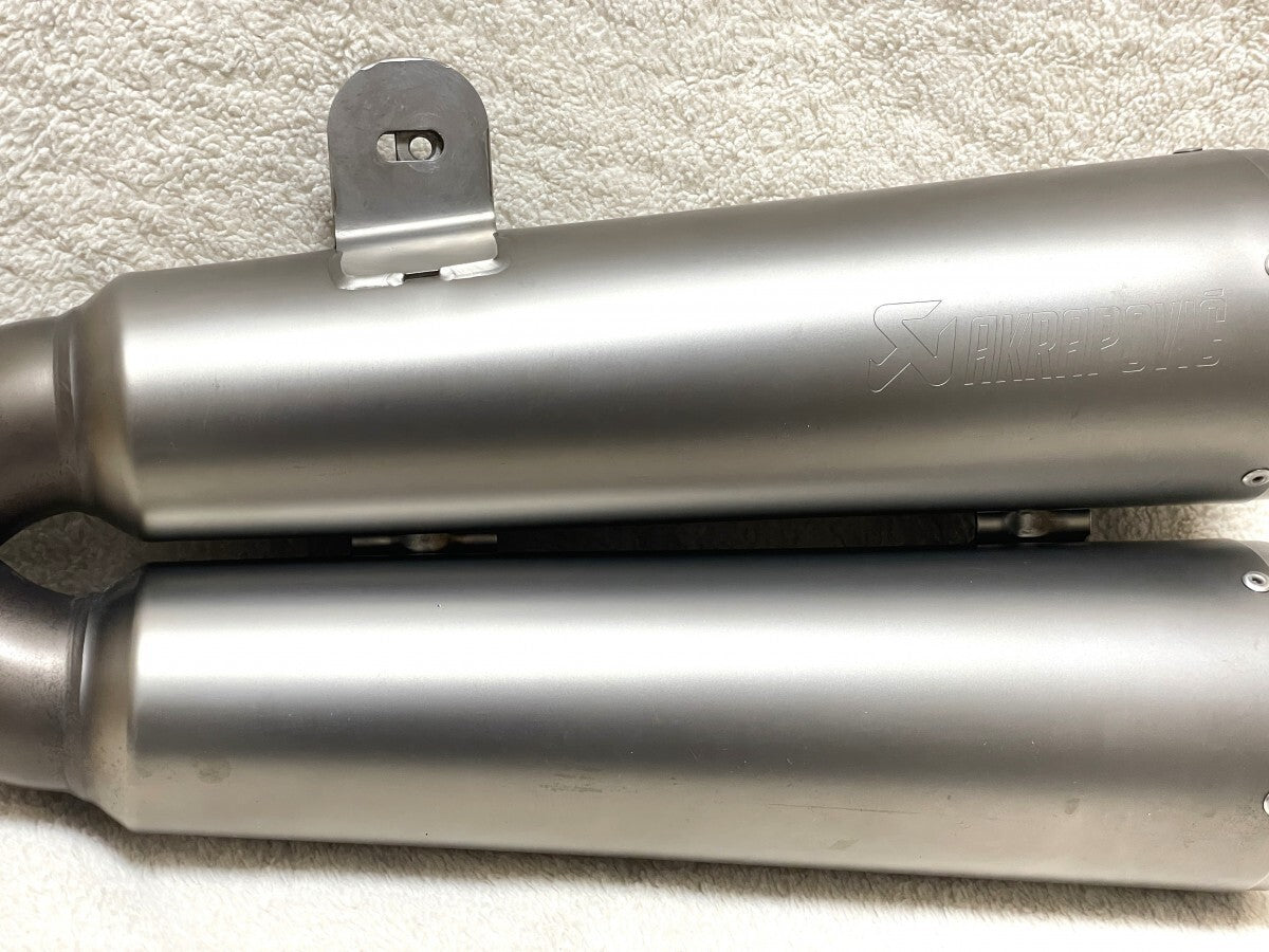 Akrapovic Exhaust Muffler for BMW OEM R nineT Pure K22 2021-