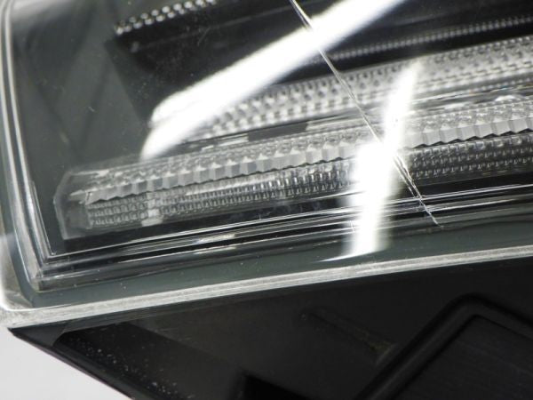 Toyota Harrier 60 Series Early Model Right Outer Tail Light Lamp Genuine OEM JDM