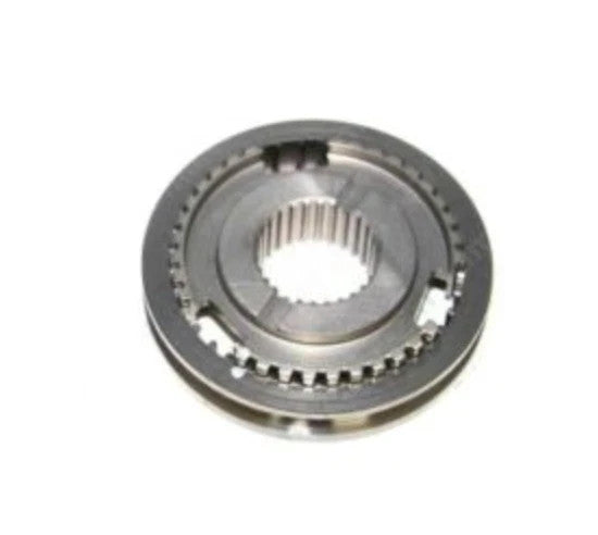 SUBARU GENUINE OEM SLEEVE & HUB ASSEMBLY 32605AA310