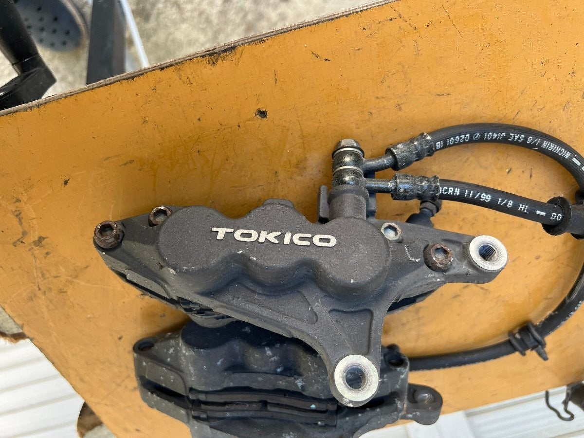 Suzuki GSX1300R Hayabusa 1999-2007 Front Brake Caliper Master Cylinder OEM