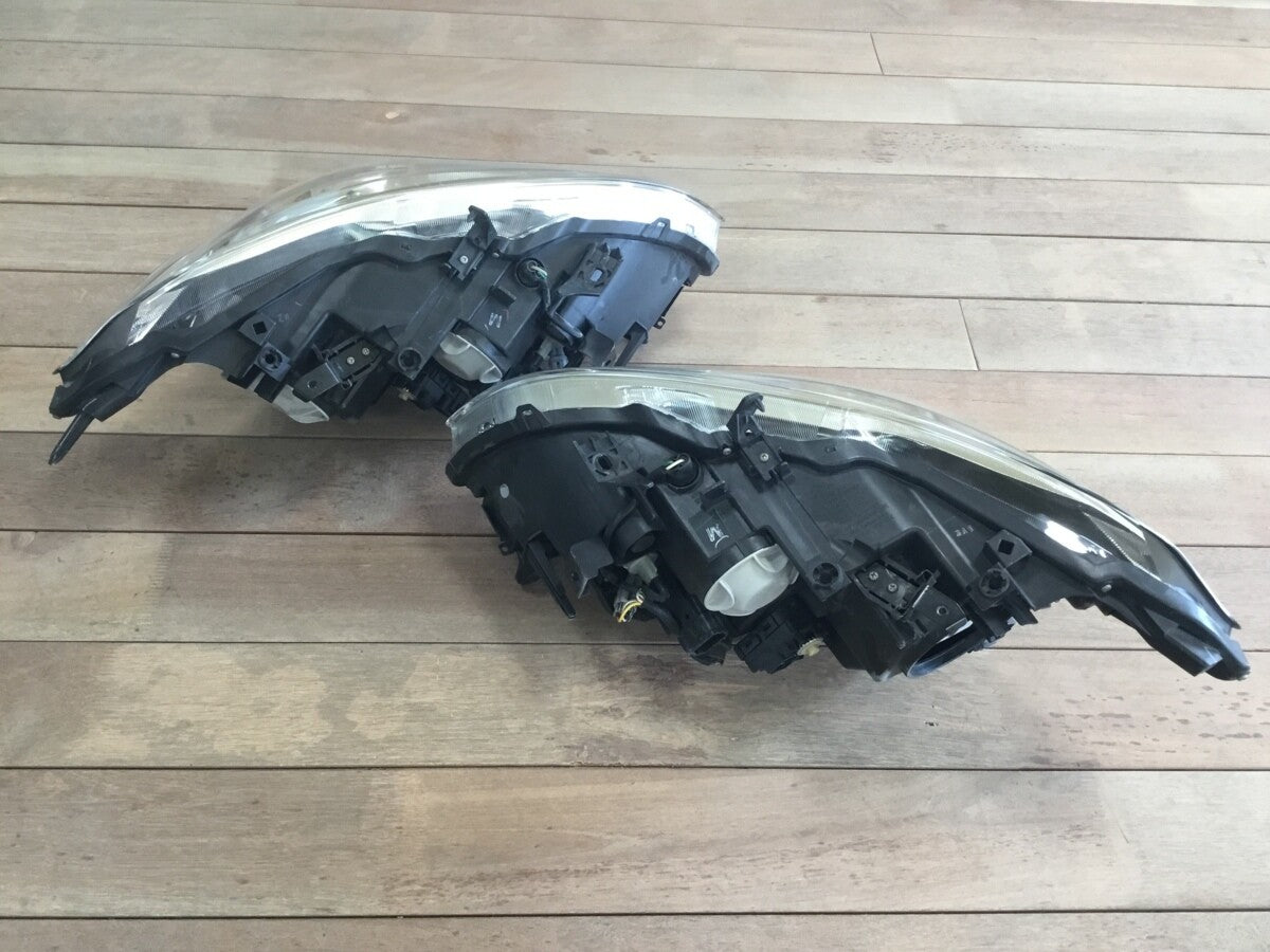 Nissan Fuga Y51 Infiniti M37 Headlight Set KOITO 100-23041