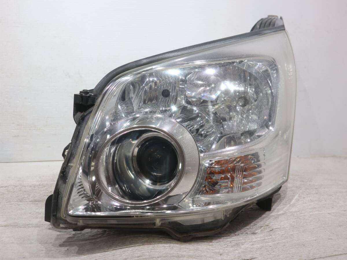 Toyota NOAH ZRR70G ZRR75 Early Model Headlight KOITO 28-201 Genuine OEM JDM
